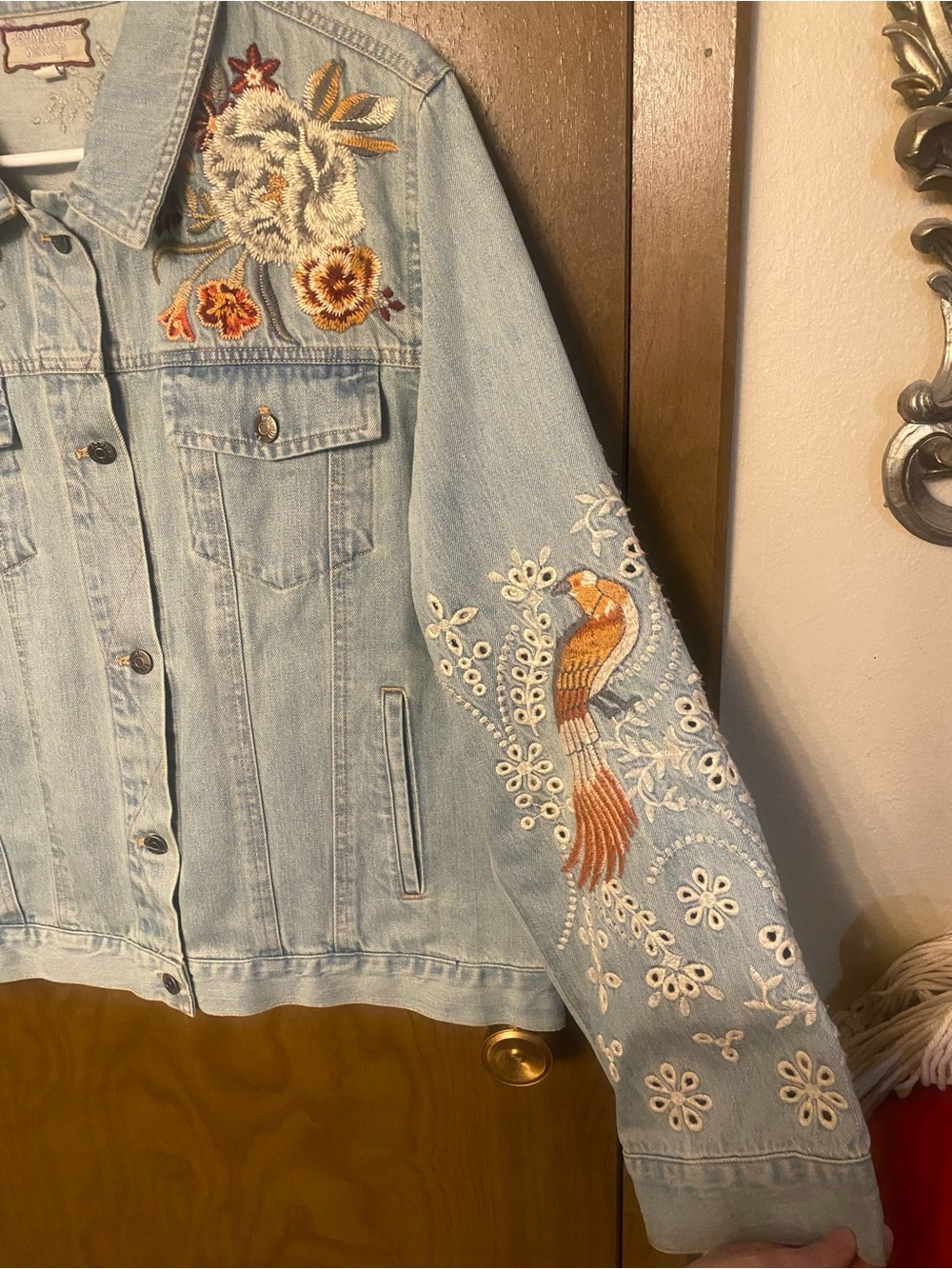 Johnny Was Light Blue Embroidered Denim Jacket with Floral & Bird Designs XL - Picture 3 of 6